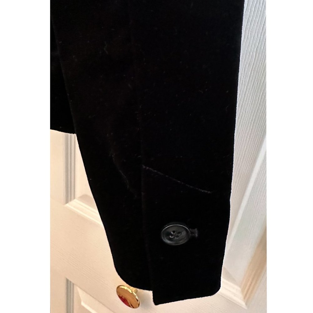 Banana Republic Black Velvet Blazer, New Without Tags, Size 8 - Picture 5 of 6